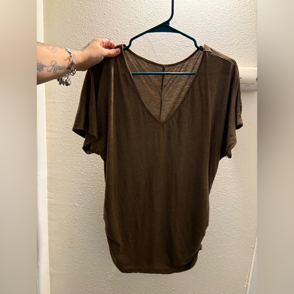 SHEIN Brown Short Sleeve V-Neck Top